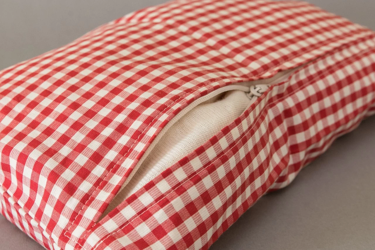 Bio-Melissekissen Bio-Inlett + Bio-Bezug 30x20cm Rot-weiß – Bild 3